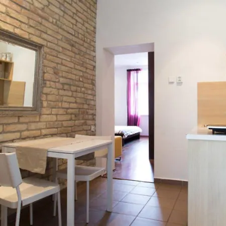 Apartment Romantic Flat Bratislava