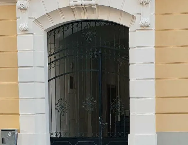 Romantic Flat * Братислава